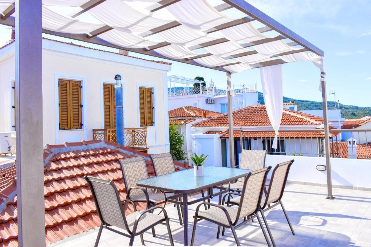 La Maison Plakes Rooftop Apt Skiathos Town Exterior photo